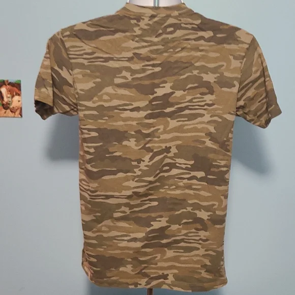 Men's Shirt - Picture 3 of 4